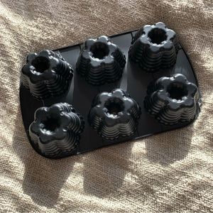 Nordic Ware Mini Bundt Cake Pan